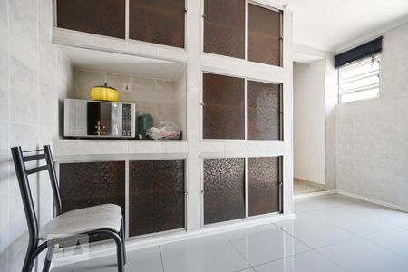 Casa à venda com 230m², 5 quartos e 2 vagas Casa à venda com 230m², 5 quartos e 2 vagasÁrea de serviço