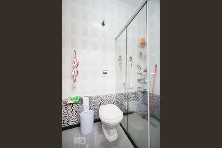 Casa à venda com 230m², 5 quartos e 2 vagas Casa à venda com 230m², 5 quartos e 2 vagasBanheiro social 02