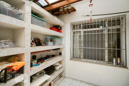 Casa à venda com 230m², 5 quartos e 2 vagas Casa à venda com 230m², 5 quartos e 2 vagasÁrea de serviço