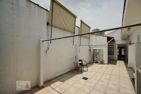Casa à venda com 230m², 5 quartos e 2 vagas Casa à venda com 230m², 5 quartos e 2 vagasQuintal