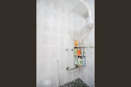 Casa à venda com 230m², 5 quartos e 2 vagas Casa à venda com 230m², 5 quartos e 2 vagasDetalhe banheiro social 02