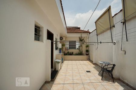 Casa à venda com 230m², 5 quartos e 2 vagas Casa à venda com 230m², 5 quartos e 2 vagasQuintal