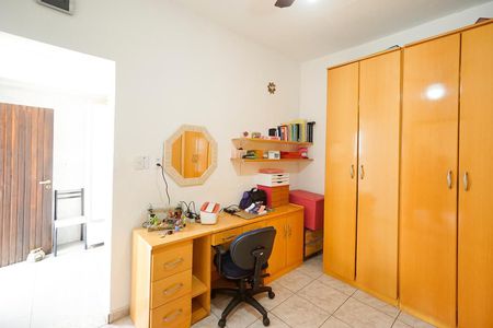 Casa à venda com 230m², 5 quartos e 2 vagas Casa à venda com 230m², 5 quartos e 2 vagasQuarto 03