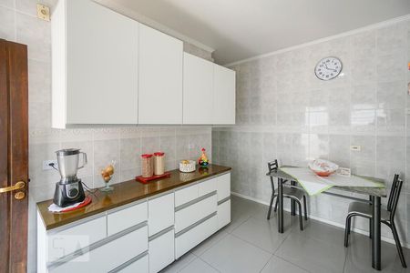 Casa à venda com 230m², 5 quartos e 2 vagas Casa à venda com 230m², 5 quartos e 2 vagasCozinha