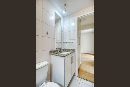 Banheiro de apartamento para alugar com 1 quarto, 43m² em Vila Olímpia, São Paulo