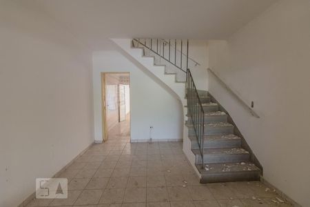 Sala de casa para alugar com 3 quartos, 220m² em Vila Scarpelli, Santo André