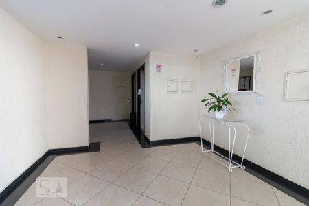 Apartamento à venda com 57m², 2 quartos e 1 vagaHall de entrada do bloco
