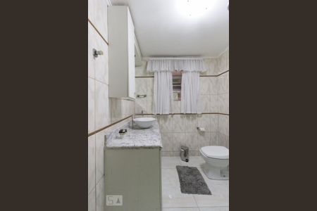 Casa à venda com 196m², 3 quartos e 2 vagasBanheiro