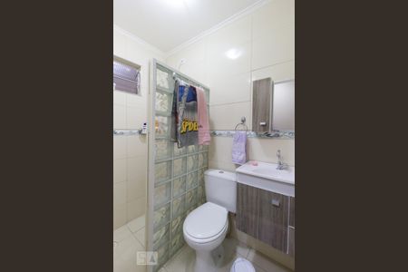 Casa à venda com 196m², 3 quartos e 2 vagasBanheiro