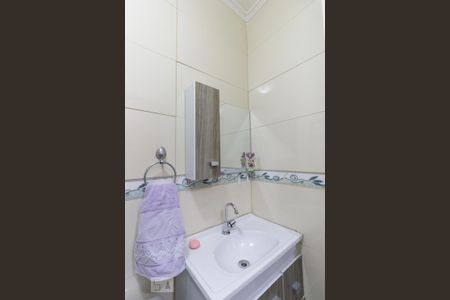 Casa à venda com 196m², 3 quartos e 2 vagasBanheiro
