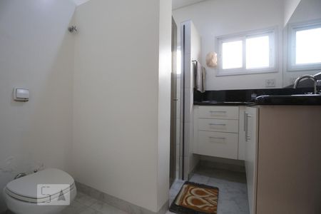 Casa para alugar com 500m², 5 quartos e 8 vagasBanheiro da Suíte 2