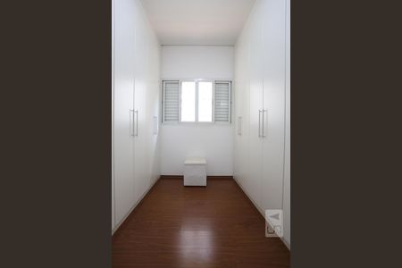 Casa para alugar com 500m², 5 quartos e 8 vagasSuíte 2 - Closet