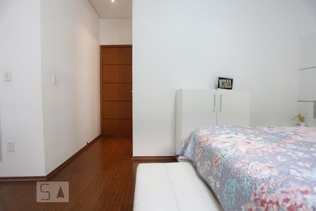 Casa para alugar com 500m², 5 quartos e 8 vagasSuíte 2