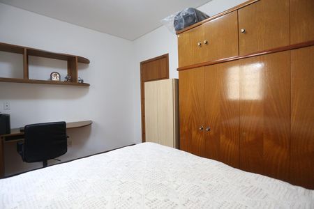 Casa para alugar com 500m², 5 quartos e 8 vagasQuarto 2