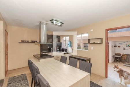 Casa à venda com 220m², 3 quartos e 2 vagasCozinha