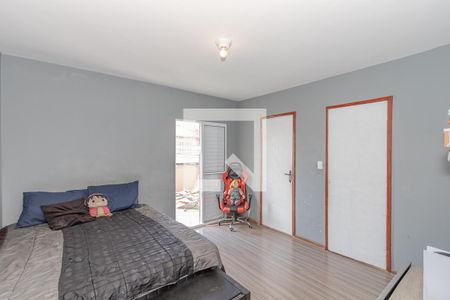 Casa à venda com 220m², 3 quartos e 2 vagasSuíte