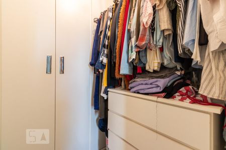 Closet Suite de apartamento para alugar com 2 quartos, 80m² em Vila Nova Conceição, São Paulo