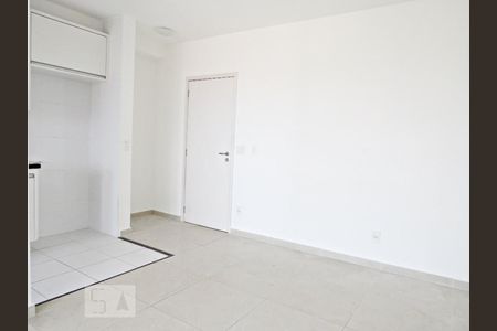 Sala de Apartamento com 2 quartos, 59m² Vila Mazzei