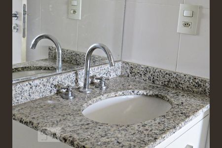 Apartamento para alugar com 59m², 2 quartos e 1 vagaBanheiro - Torneira