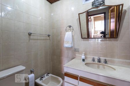 Apartamento à venda com 183m², 4 quartos e 3 vagasBanheiro corredor