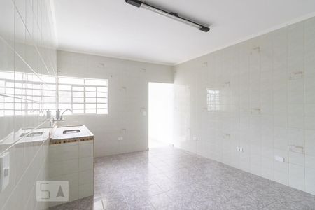 Casa à venda com 165m², 2 quartos e 3 vagas Casa à venda com 165m², 2 quartos e 3 vagasCozinha