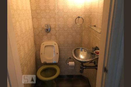 Lavabo de apartamento à venda com 3 quartos, 132m² em Bela Vista, São Paulo