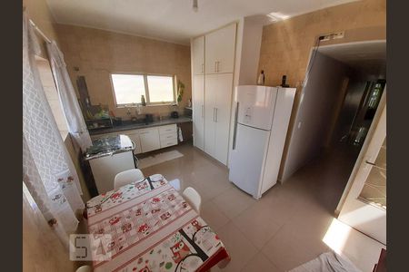 Casa à venda com 200m², 5 quartos e 6 vagasCozinha