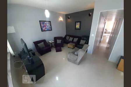 Sala de casa à venda com 5 quartos, 200m² em Vila Ipojuca, São Paulo