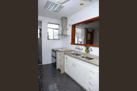 Apartamento à venda com 170m², 4 quartos e 2 vagasCozinha