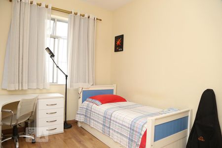 Apartamento à venda com 170m², 4 quartos e 2 vagasQuarto 2