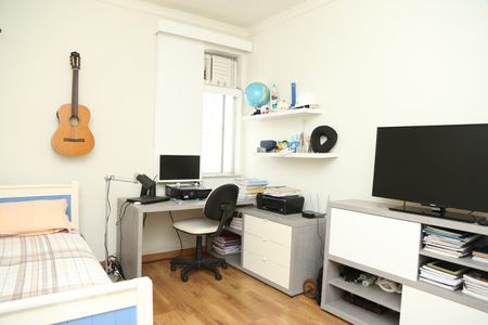 Apartamento à venda com 170m², 4 quartos e 2 vagasQuarto 3