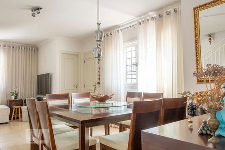 Sala de casa à venda com 6 quartos, 200m² em Vila Morse, São Paulo