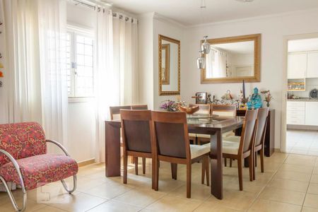 Sala de casa à venda com 6 quartos, 200m² em Vila Morse, São Paulo