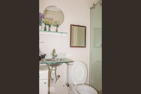 Casa para alugar com 200m², 6 quartos e 4 vagasBanheiro 2