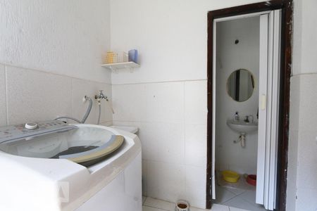 Casa à venda com 221m², 3 quartos e 2 vagasDetalhe da area de serviço