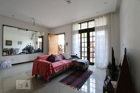 Sala de casa à venda com 3 quartos, 221m² em Pechincha, Rio de Janeiro