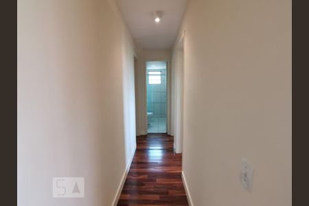 Corredor de apartamento para alugar com 3 quartos, 67m² em Paraíso do Morumbi, São Paulo