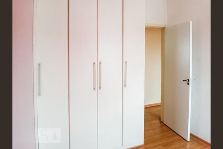 Apartamento à venda com 81m², 3 quartos e 1 vagaQuarto 2