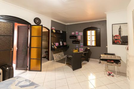 Casa à venda com 630m², 6 quartos e 5 vagasSuíte 5 