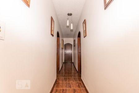 Casa à venda com 630m², 6 quartos e 5 vagasCorredor 