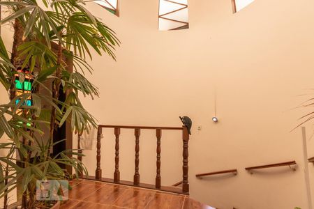 Casa à venda com 630m², 6 quartos e 5 vagasEscada