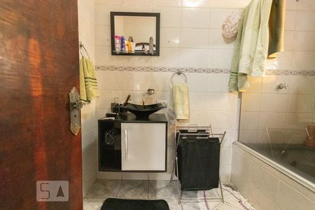 Casa à venda com 630m², 6 quartos e 5 vagasBanheiro suíte 5
