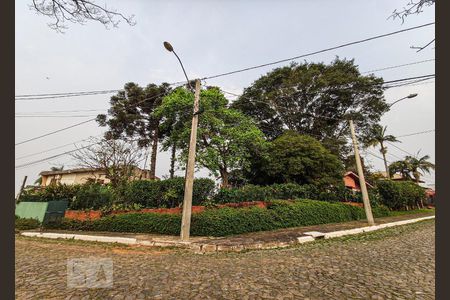 Casa à venda com 269m², 4 quartos e 2 vagas Casa à venda com 269m², 4 quartos e 2 vagasFachada