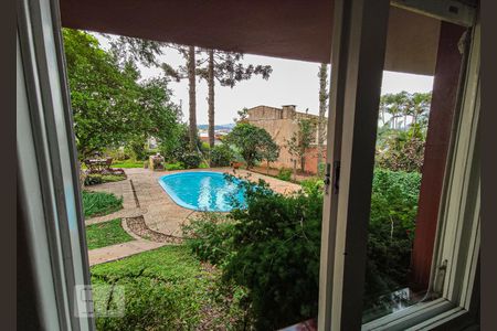 Casa à venda com 269m², 4 quartos e 2 vagas Casa à venda com 269m², 4 quartos e 2 vagasVista