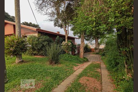 Casa à venda com 269m², 4 quartos e 2 vagas Casa à venda com 269m², 4 quartos e 2 vagasGaragem