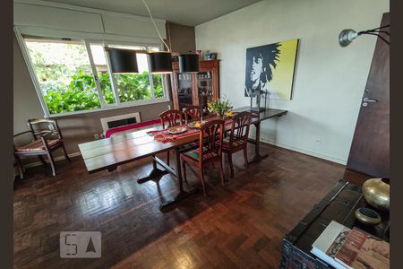 Detalhe Sala de jantar de casa para alugar com 4 quartos, 269m² em Guarani, Novo Hamburgo