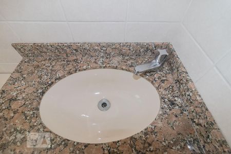 Banheiro - Torneira de apartamento para alugar com 2 quartos, 60m² em Vila Amália (zona Norte), São Paulo