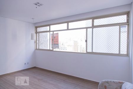 Sala de Apartamento com 3 quartos, 100m² Gutierrez