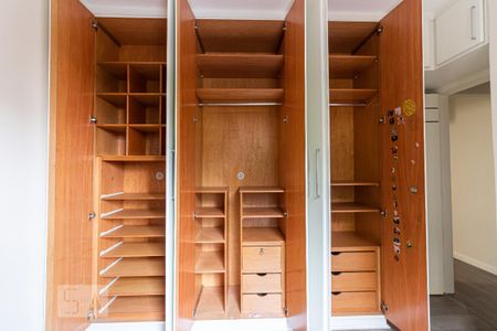 Apartamento para alugar com 70m², 2 quartos e 1 vaga Apartamento para alugar com 70m², 2 quartos e 1 vagaQuarto 2