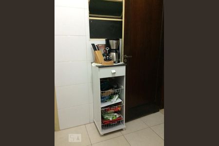 Cozinha de apartamento à venda com 2 quartos, 80m² em Pacaembu, São Paulo